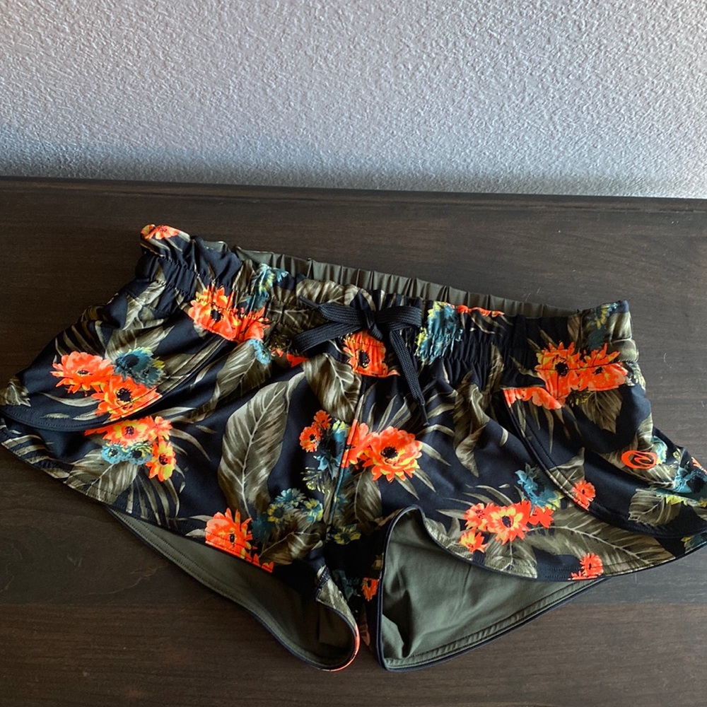 Reversible 🌺 Rip Curl 🌺 Shorts
